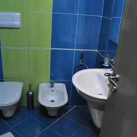 Отель Ambasador