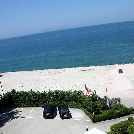 Ambasador 3* Vlora